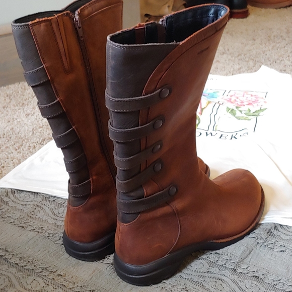 Merrell Copper Mountain Leather Boots 